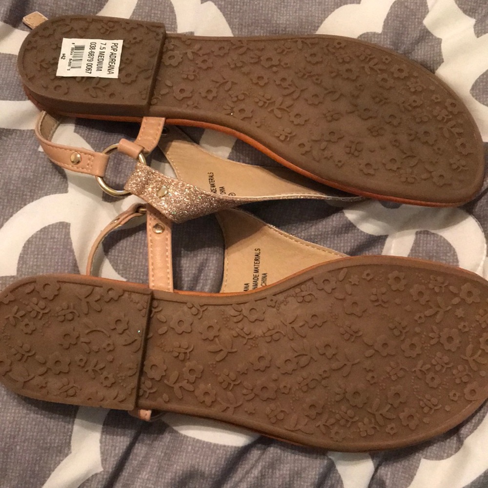 Sandals - Picture 3 of 4